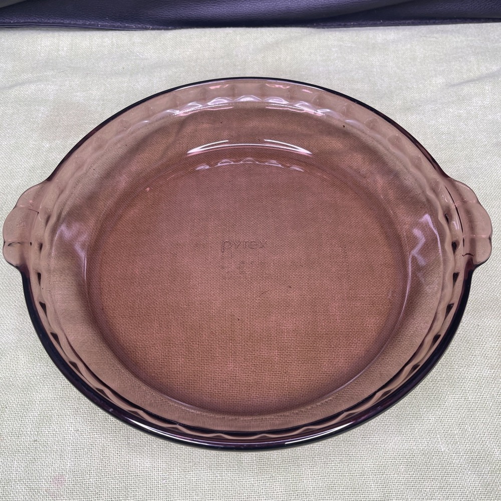 VTG Pyrex DISH PIE PLATE 9 1/2" Fluted Rim Tab Handles Cranberry Glass #229
